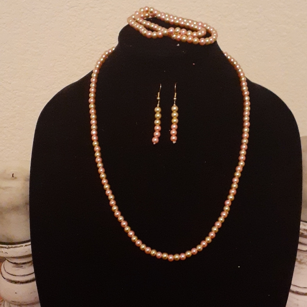 Hand crafted glass Pearl's